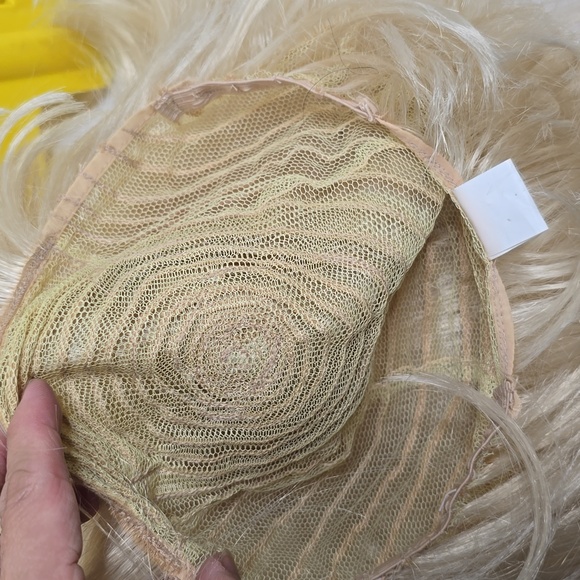 Blonde wig non flammable synthetic wig small - Picture 7 of 11